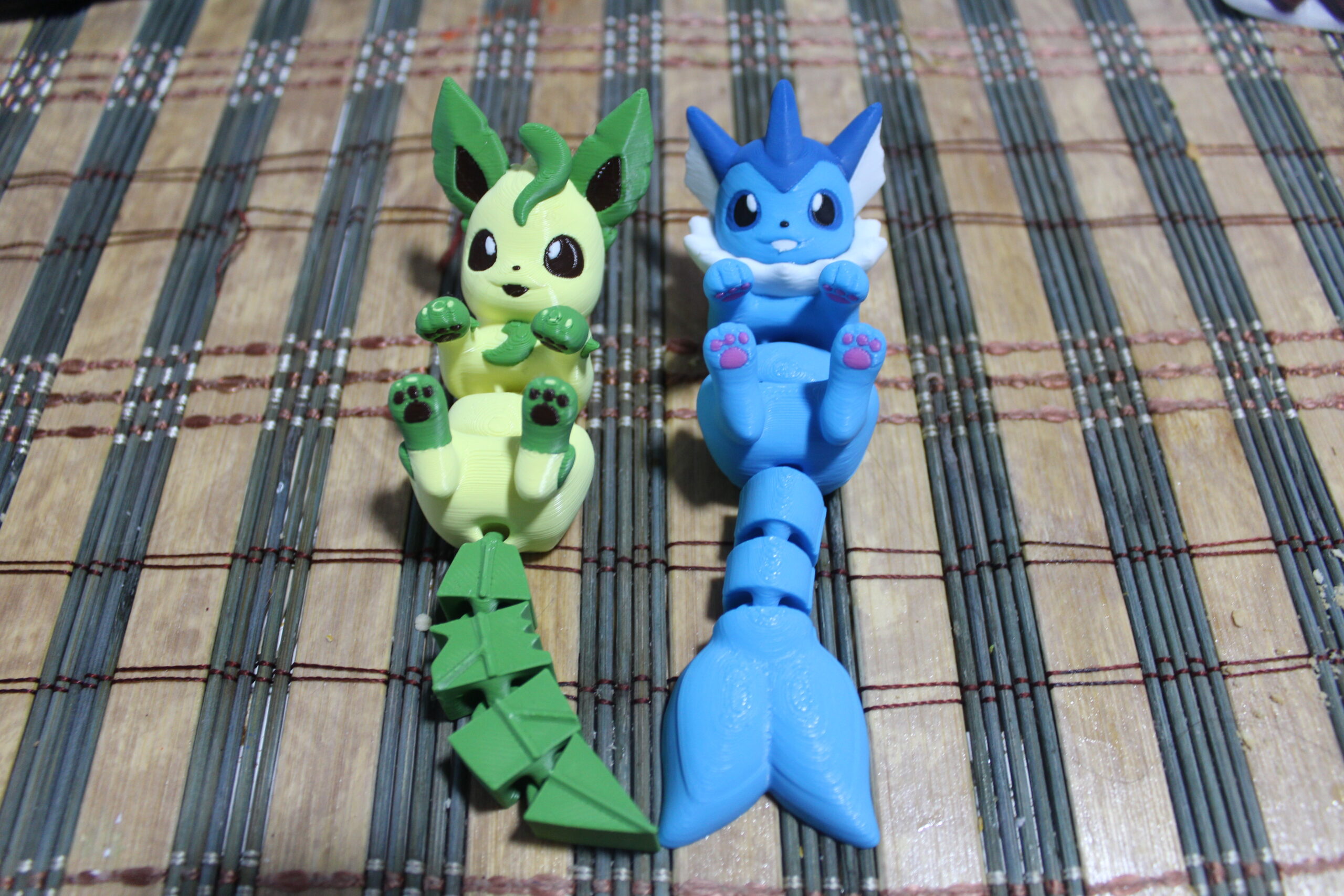 Llavero Flexible Pokemon Eevee Evolutions Espeon Jolteon Flareon Umbreon Sylveon Vaporeon Glaceon - Imagen 8