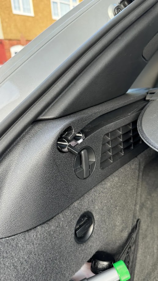 Clip de bloqueo AUDI Q3 del extremo de la cortina del maletero compatible con accesorios - Imagen 3